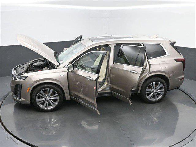 Photo of 2022 Latte Metallic Cadillac XT6