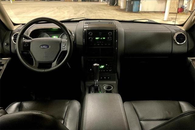 Photo of 2010 Black Ford Explorer Sport Trac