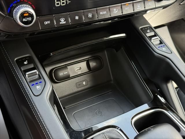 Photo of 2022 Gray Kia Telluride