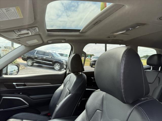 Photo of 2022 Gray Kia Telluride