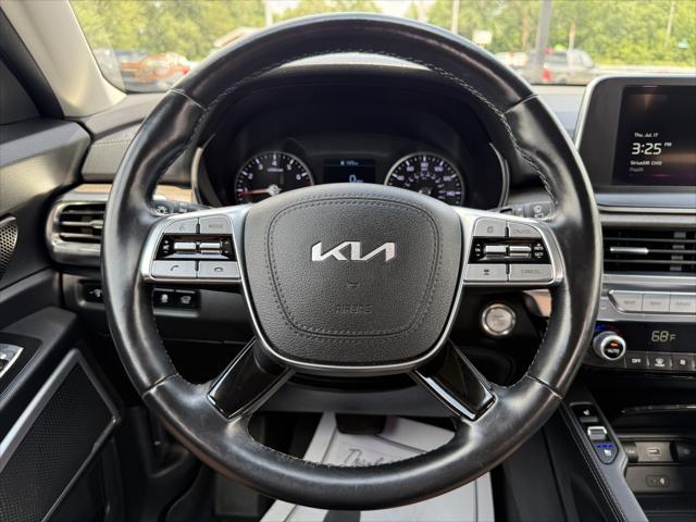 Photo of 2022 Gray Kia Telluride