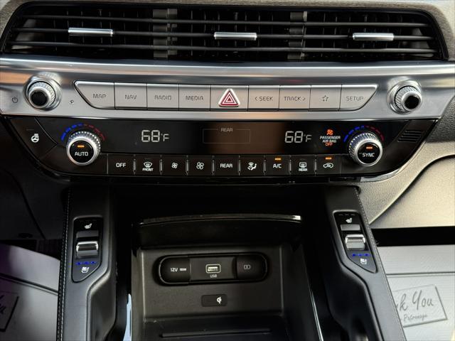 Photo of 2022 Gray Kia Telluride