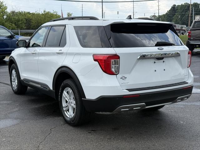 Photo of 2023 White Ford Explorer
