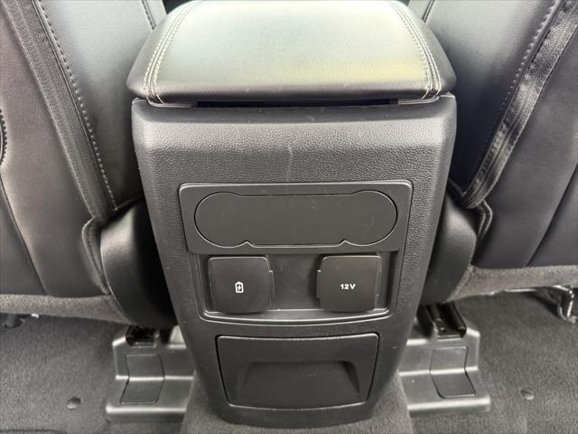 Photo of 2023 White Ford Explorer