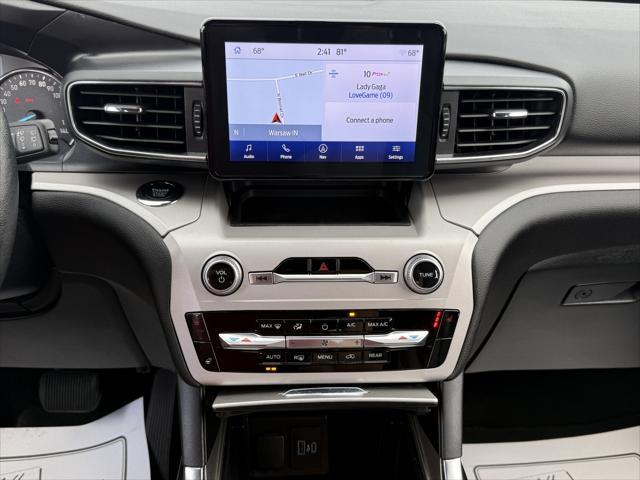Photo of 2023 White Ford Explorer
