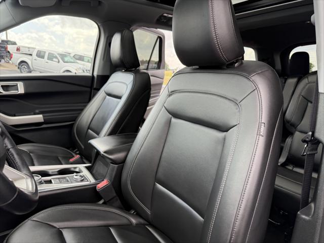 Photo of 2023 White Ford Explorer