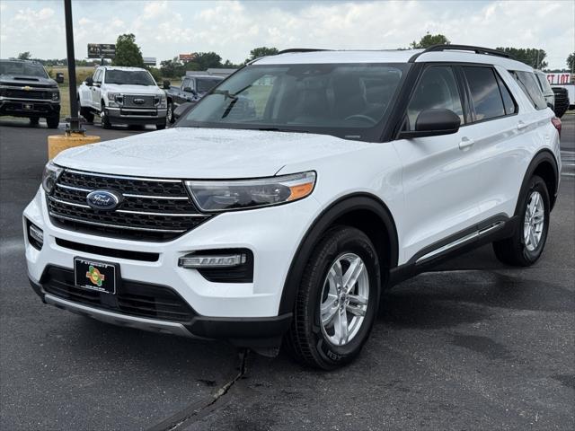 Photo of 2023 White Ford Explorer