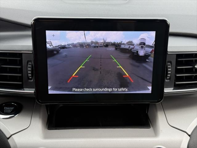 Photo of 2023 White Ford Explorer