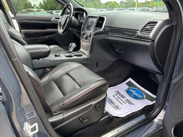 Photo of 2018 Gray Jeep Grand Cherokee