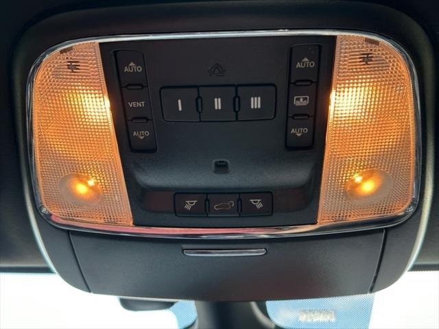 Photo of 2018 Gray Jeep Grand Cherokee