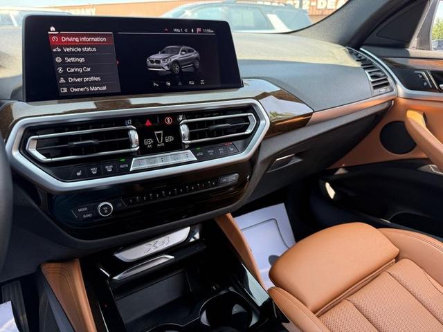 Photo of 2022 Black BMW X4