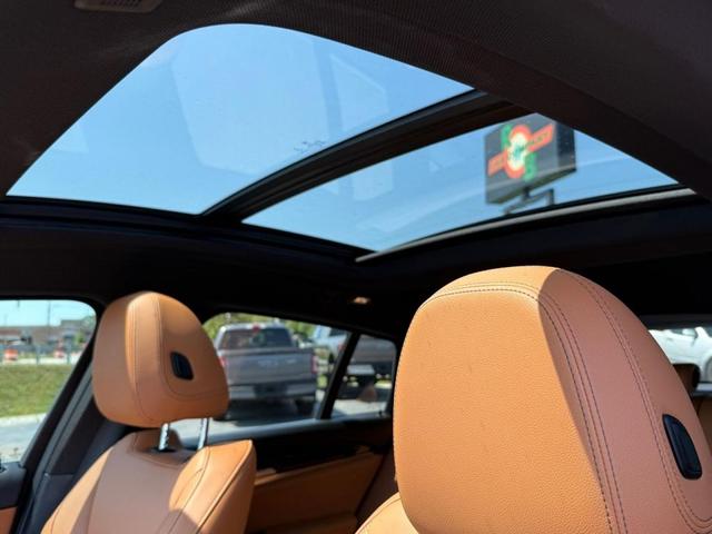 Photo of 2022 Black BMW X4