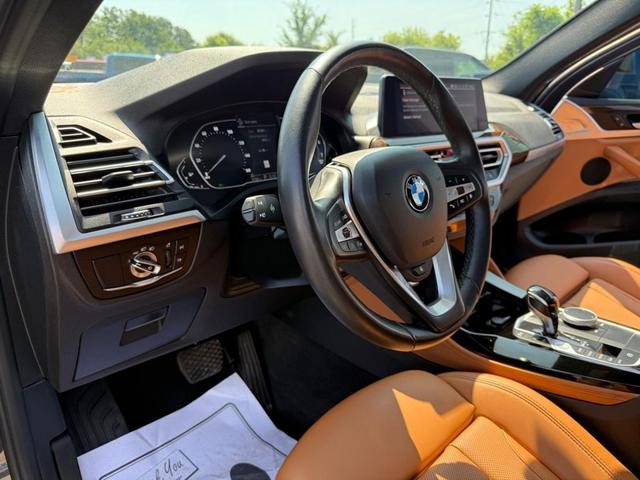 Photo of 2022 Black BMW X4