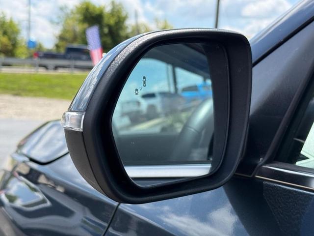 Photo of 2023 Gray Kia Seltos