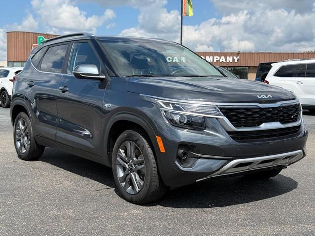 Photo of 2023 Gray Kia Seltos