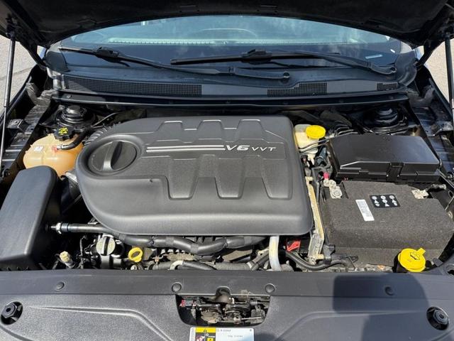 Photo of 2015 Black Chrysler 200