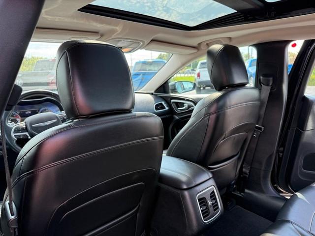 Photo of 2015 Black Chrysler 200