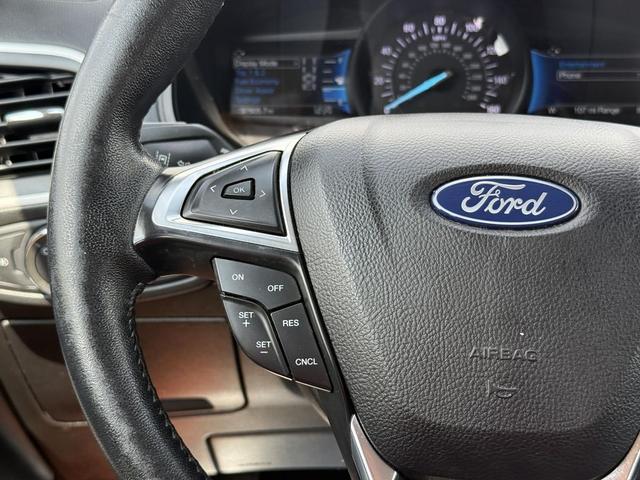 Photo of 2022 Black Ford Edge
