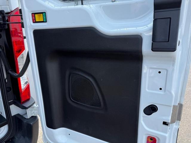 Photo of 2019 White Ford Transit-150