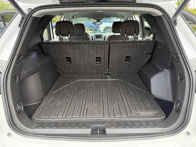 Photo of 2020 White Chevrolet Equinox