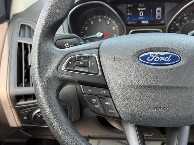 Photo of 2018 Gray Ford Focus