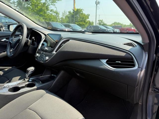Photo of 2022 Black Chevrolet Malibu