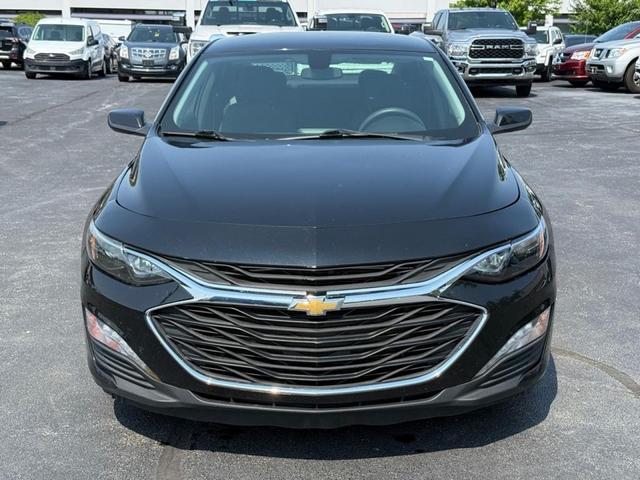 Photo of 2022 Black Chevrolet Malibu