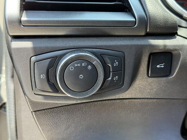 Photo of 2015 Silver Ford Fusion