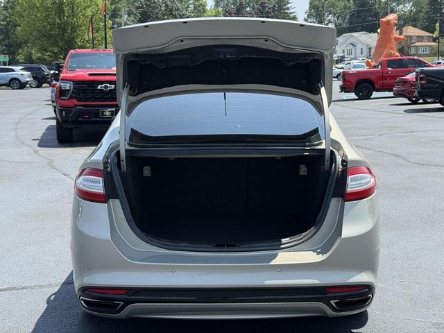 Photo of 2015 Silver Ford Fusion