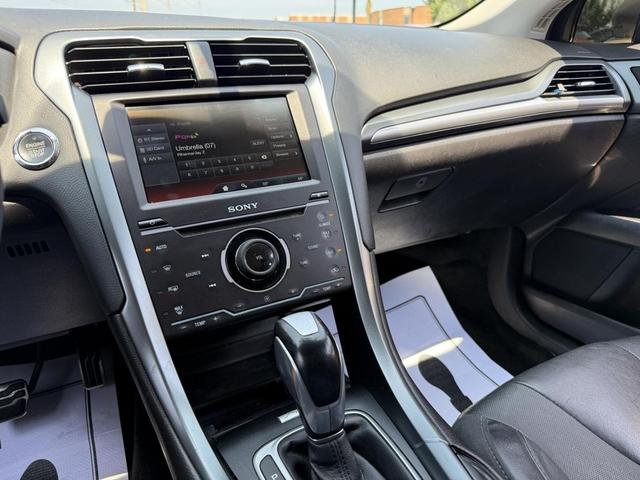 Photo of 2015 Silver Ford Fusion