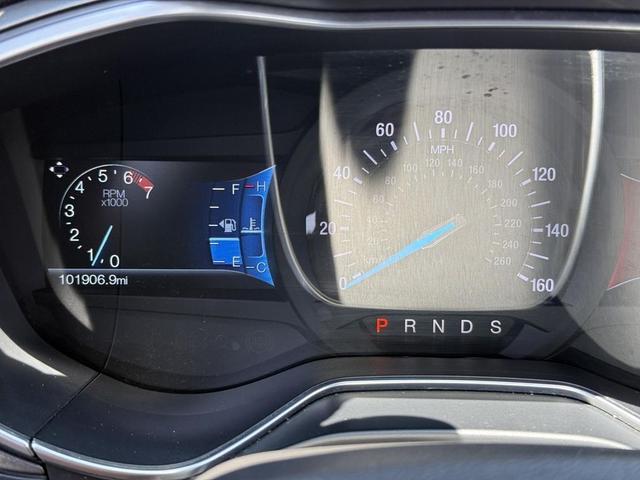 Photo of 2015 Silver Ford Fusion