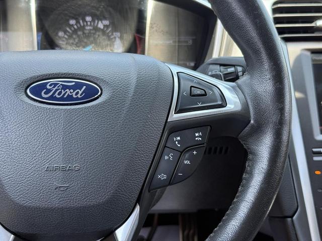 Photo of 2015 Silver Ford Fusion
