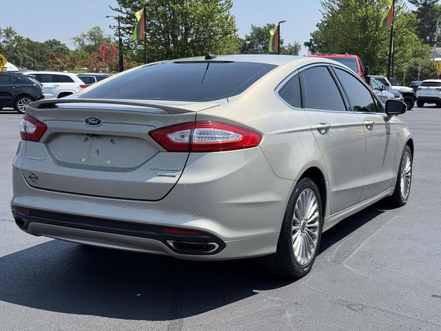 Photo of 2015 Silver Ford Fusion