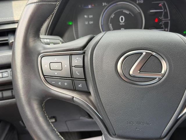 Photo of 2020 Gray Lexus UX 250h