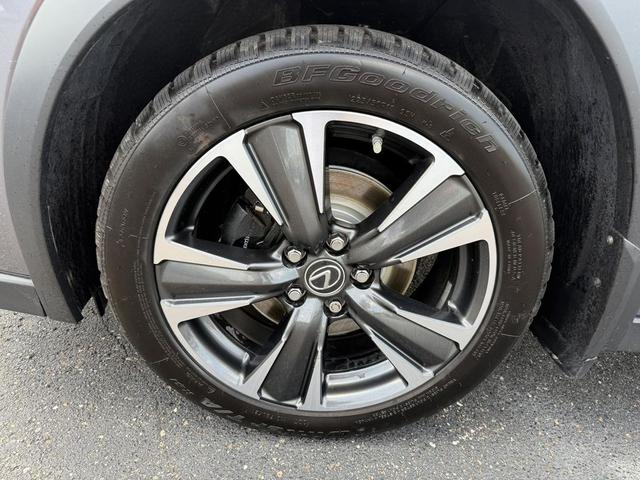 Photo of 2020 Gray Lexus UX 250h