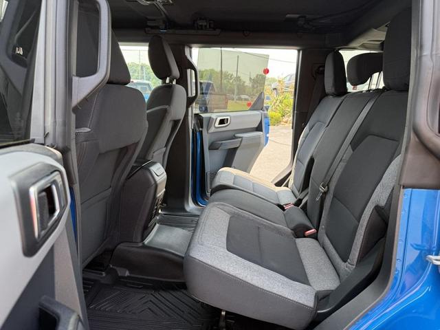 Photo of 2021 Blue Ford Bronco
