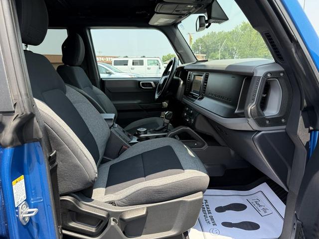 Photo of 2021 Blue Ford Bronco