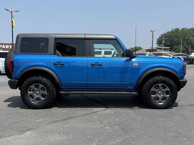 Photo of 2021 Blue Ford Bronco