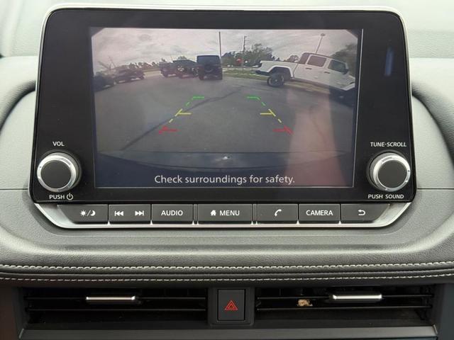 Photo of 2024 Black Nissan Rogue