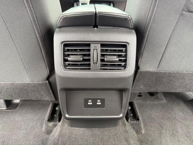 Photo of 2024 Black Nissan Rogue