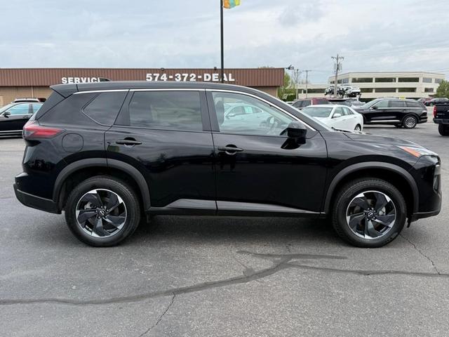 Photo of 2024 Black Nissan Rogue