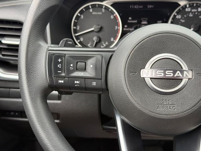 Photo of 2024 Black Nissan Rogue