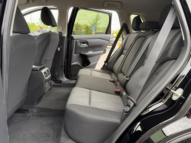 Photo of 2024 Black Nissan Rogue