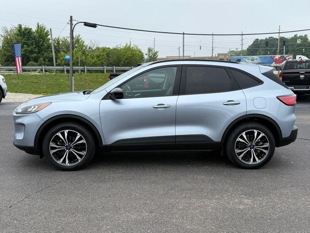 Photo of 2022 Blue Ford Escape