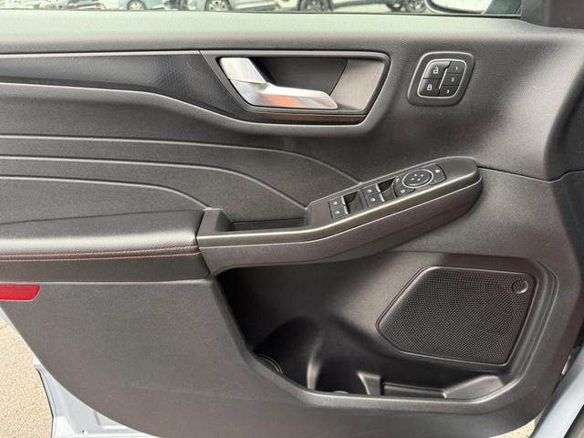 Photo of 2022 Blue Ford Escape