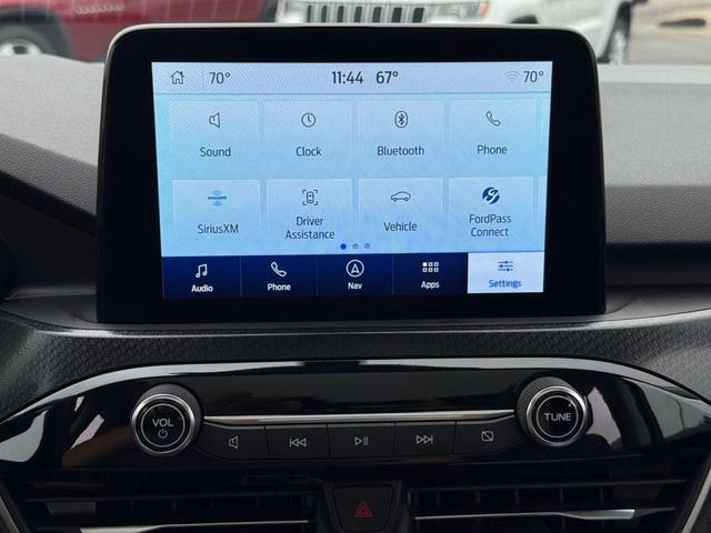 Photo of 2022 Blue Ford Escape