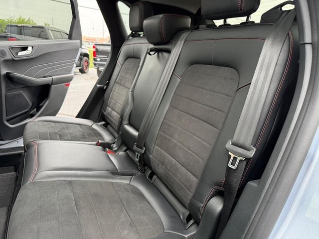 Photo of 2022 Blue Ford Escape