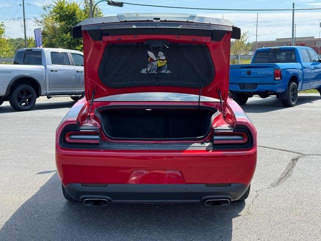 Photo of 2016 Red Dodge Challenger