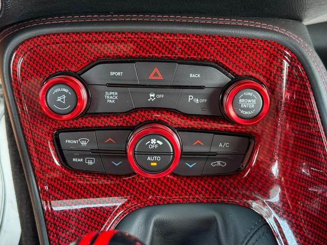 Photo of 2016 Red Dodge Challenger