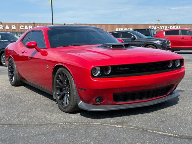 Photo of 2016 Red Dodge Challenger